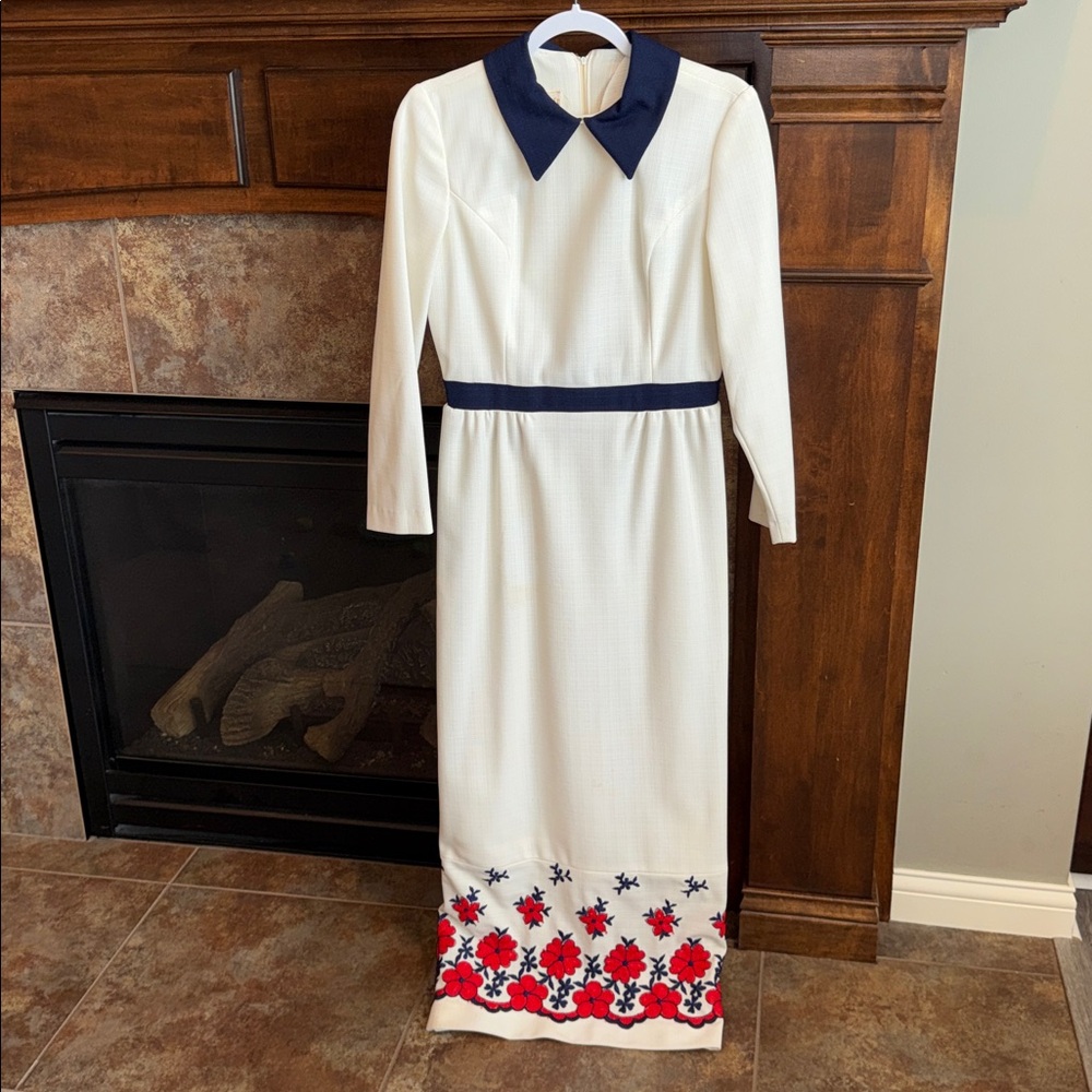 Vintage long sleeve collared long dress embroidered flowers hippie modest est XS - Picture 13 of 13